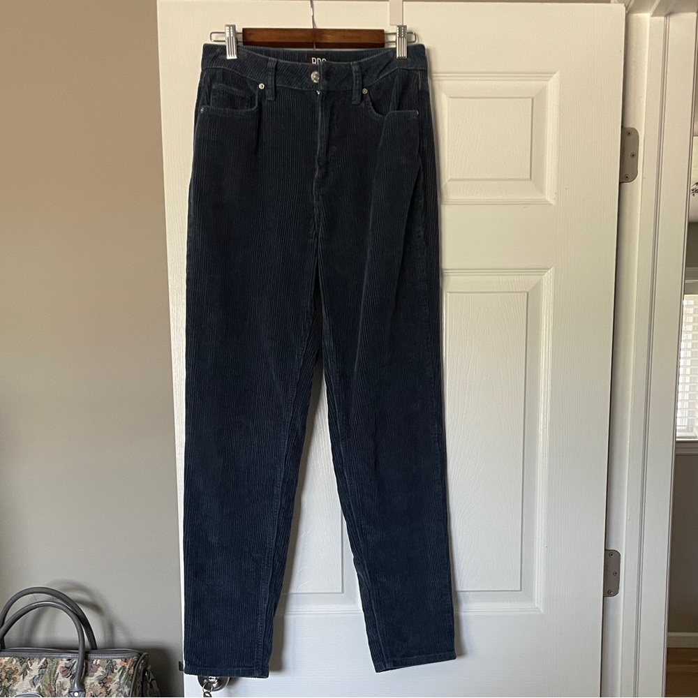 bdg corduroy high rise mom jeans size 27